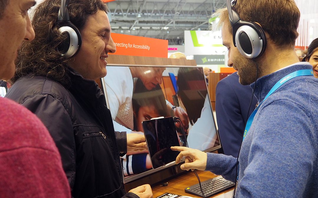 Les entitats visiten les solucions tecnològiques socials del Mobile World Congress